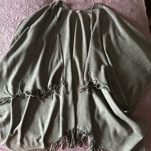 Elegant V. Fraas The Scarf Source Gray Women's Shawl Shrug Poncho Sweater